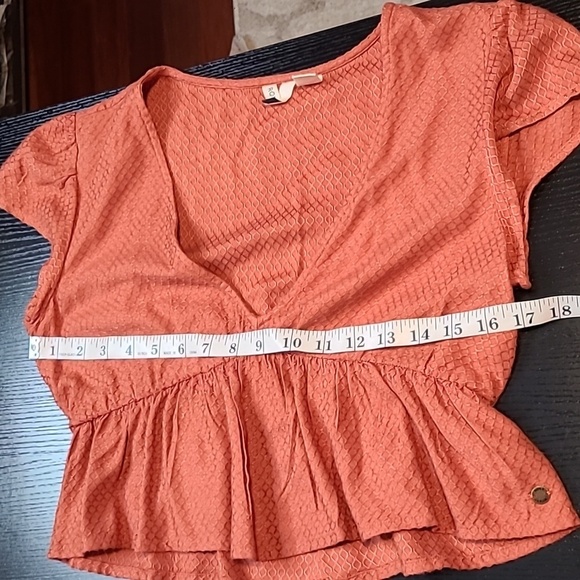Roxy cropped blouse - Picture 9 of 9